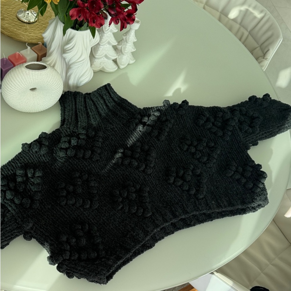 Elegant Black Textured Turtleneck Sweater
